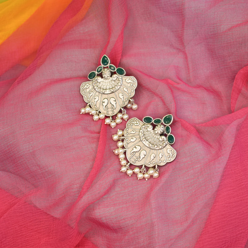 S Earring Jade Traditional